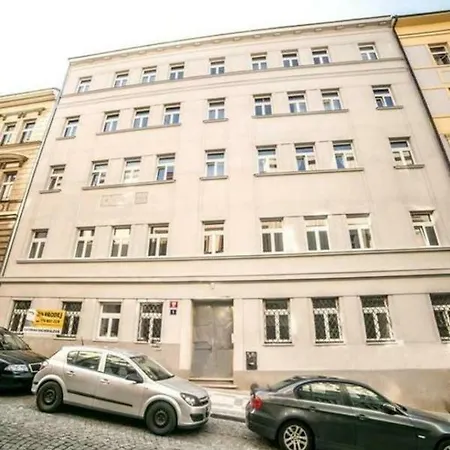 Friendly In Apartamento Praga
