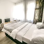 Friendly In Apartamento Praga